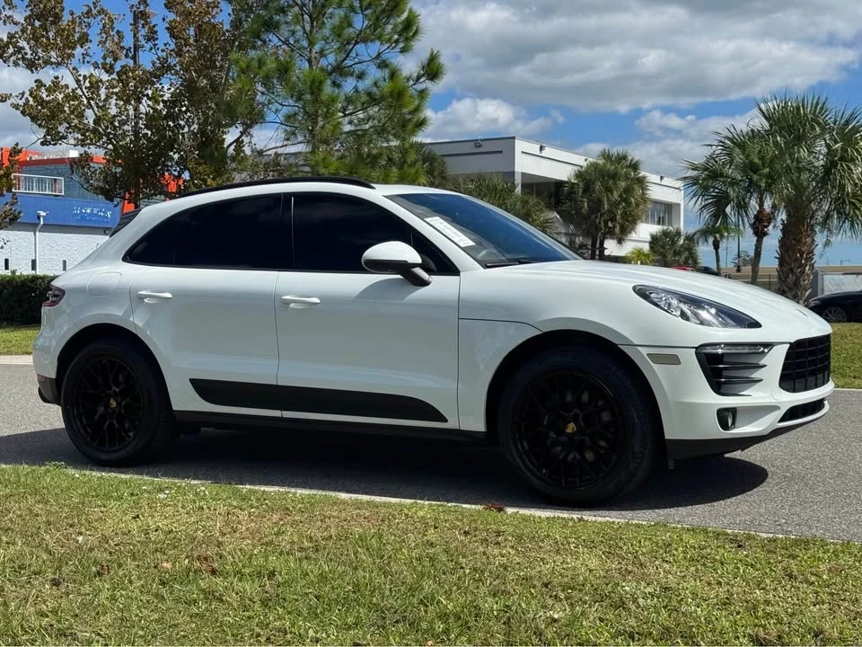 2018 Porsche Macan - Image 2 of 17