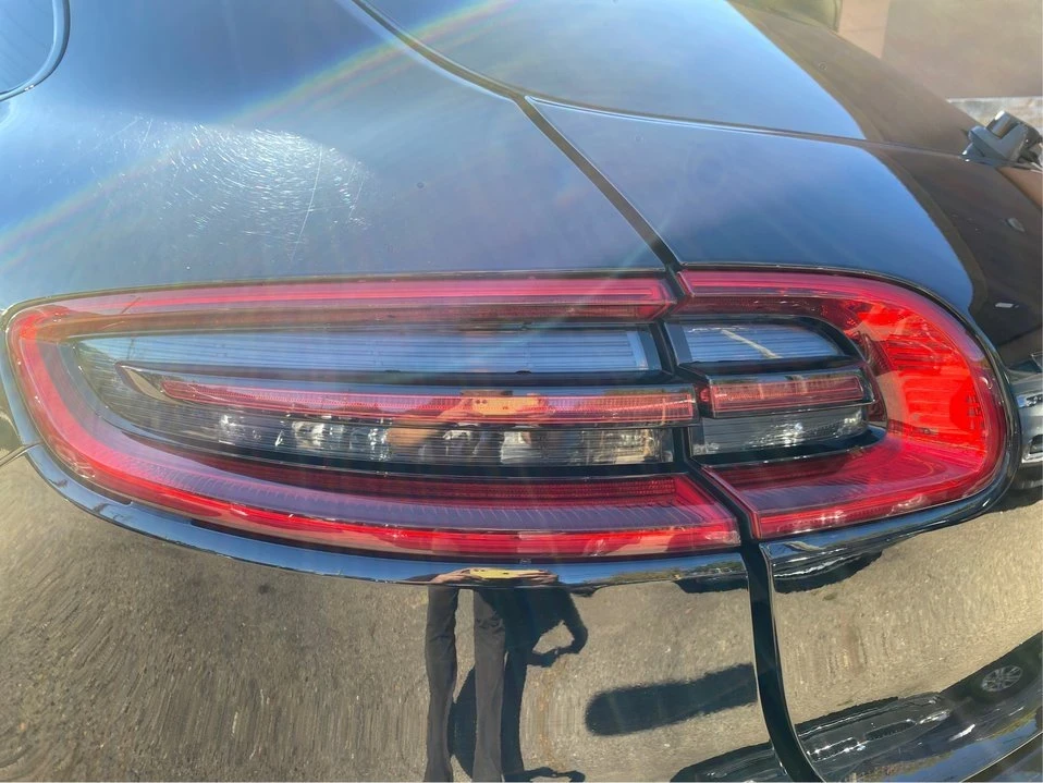 2018 Porsche Macan - Image 19 of 19