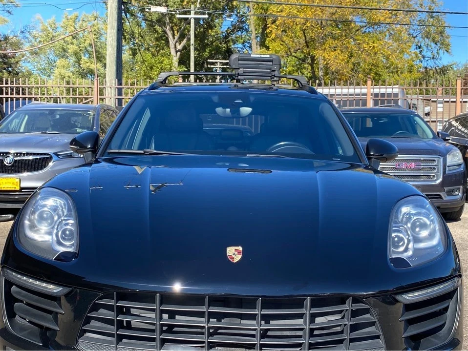 2018 Porsche Macan - Image 15 of 19