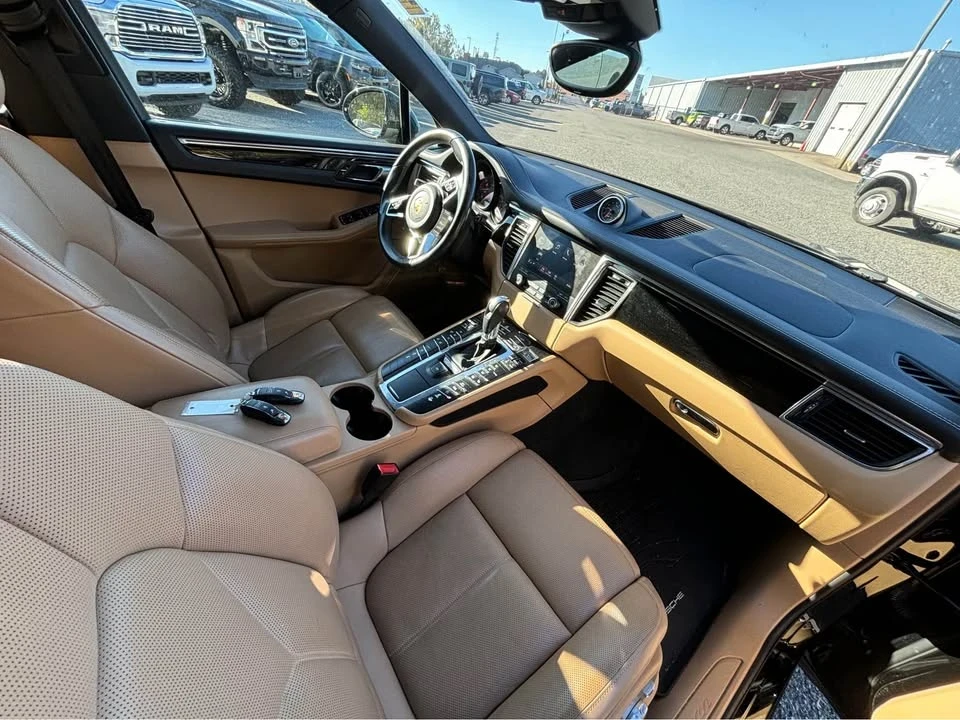 2018 Porsche Macan - Image 10 of 13