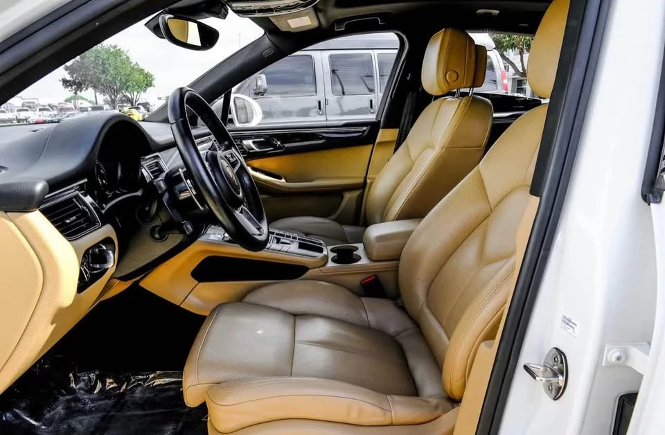 2018 Porsche Macan - Image 11 of 13