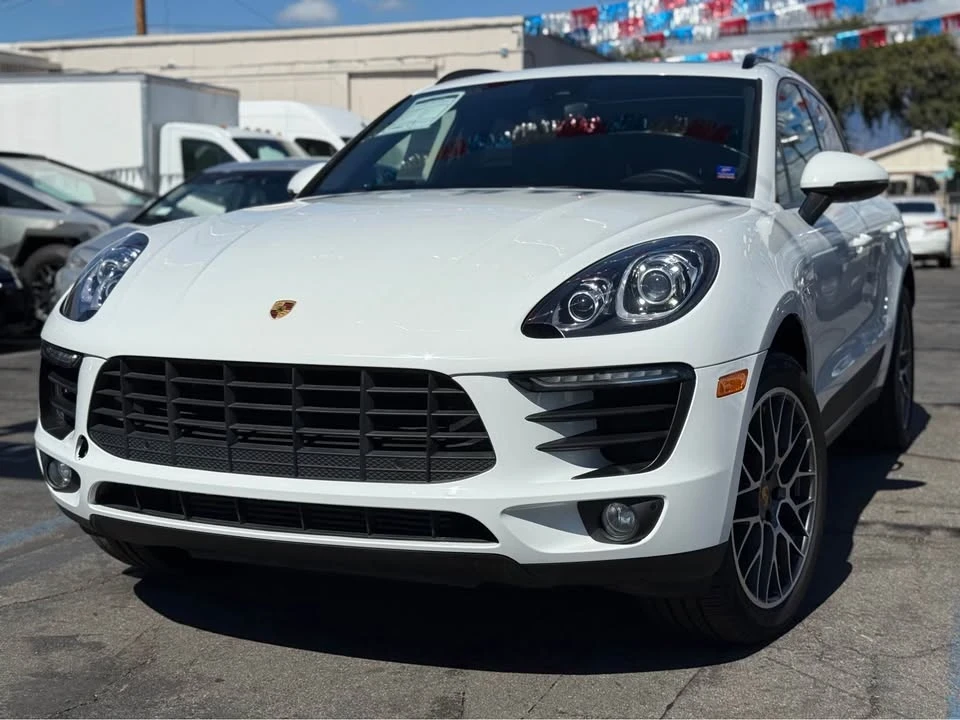2018 Porsche Macan - Image 2 of 20