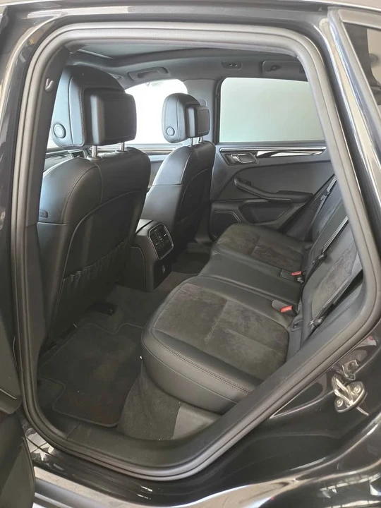 2018 Porsche Macan - Image 5 of 7