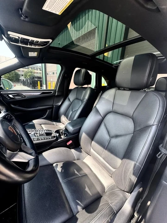 2018 Porsche Macan - Image 12 of 13