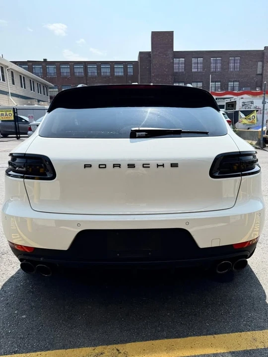 2018 Porsche Macan - Image 4 of 13