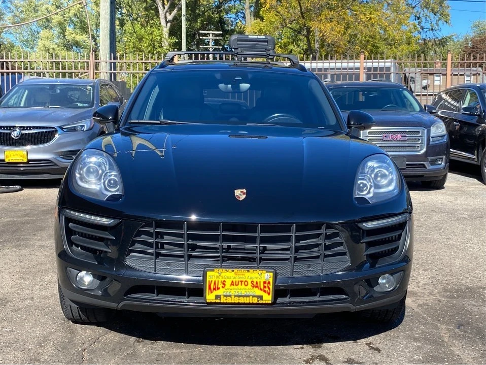 2018 Porsche Macan - Image 14 of 19