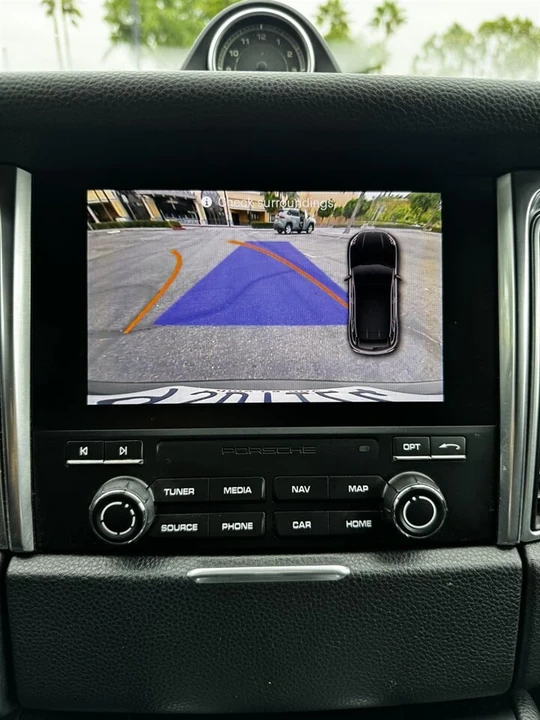 2018 Porsche Macan - Image 11 of 14