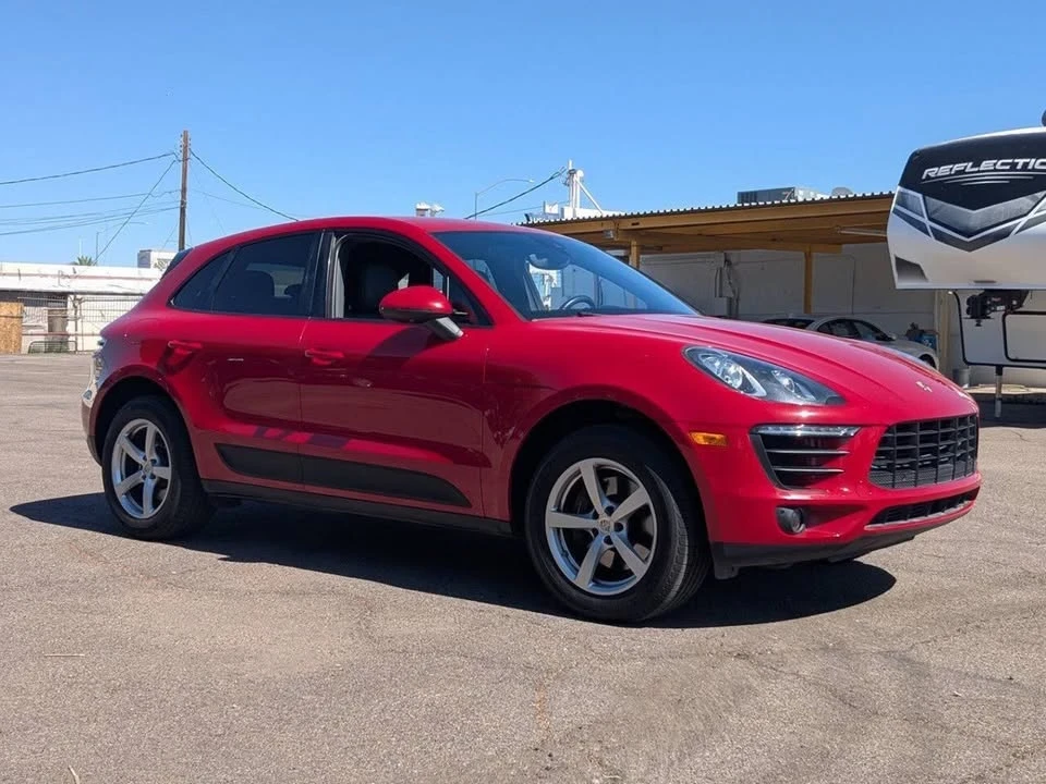 2018 Porsche Macan - Image 2 of 20
