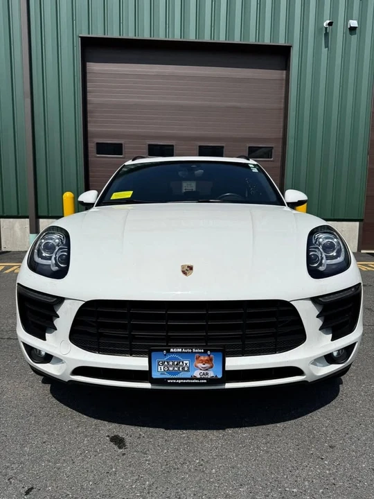 2018 Porsche Macan - Image 2 of 13