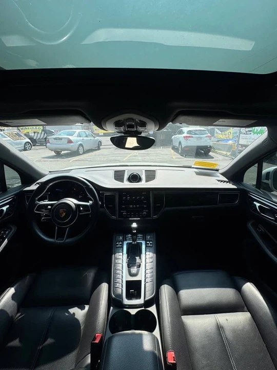 2018 Porsche Macan - Image 6 of 13