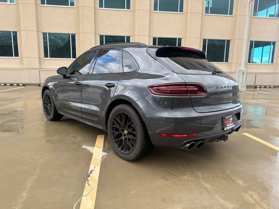 2018 Porsche Macan - Image 17 of 19