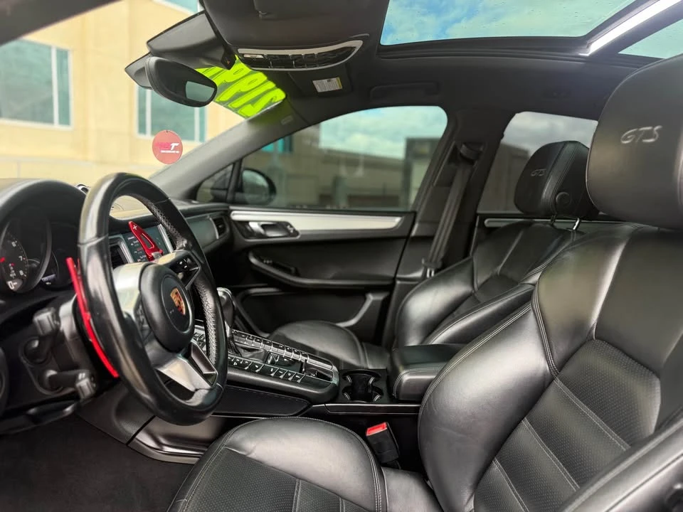 2018 Porsche Macan - Image 10 of 19
