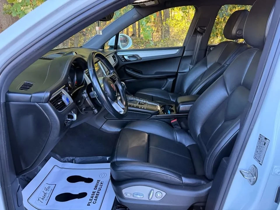 2018 Porsche Macan - Image 15 of 20