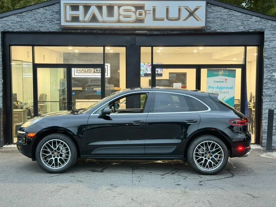 2018 Porsche Macan - Image 16 of 20