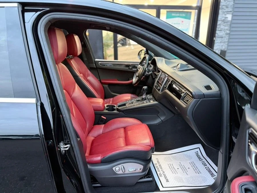 2018 Porsche Macan - Image 13 of 20