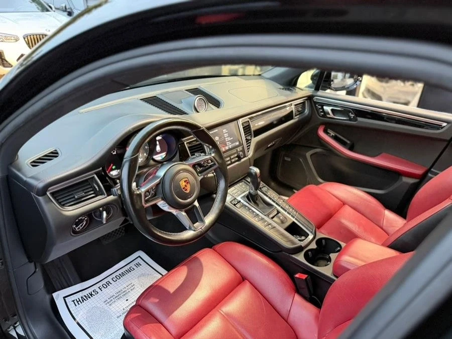 2018 Porsche Macan - Image 19 of 20