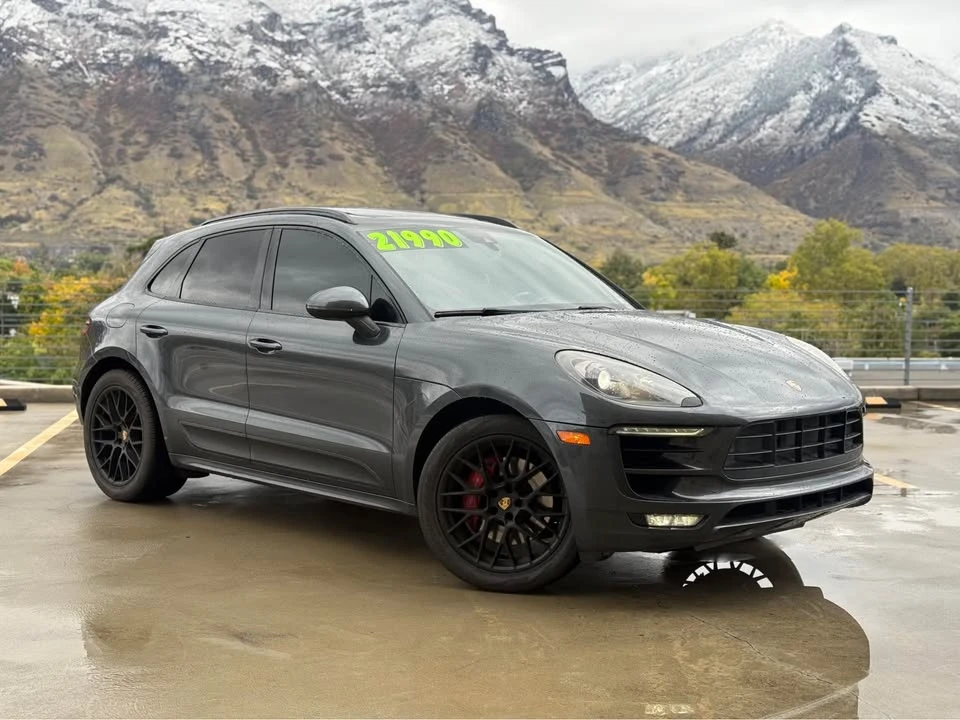 2018 Porsche Macan - Image 16 of 19