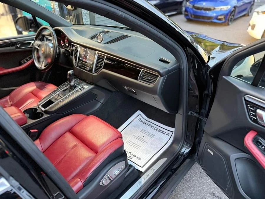 2018 Porsche Macan - Image 14 of 20