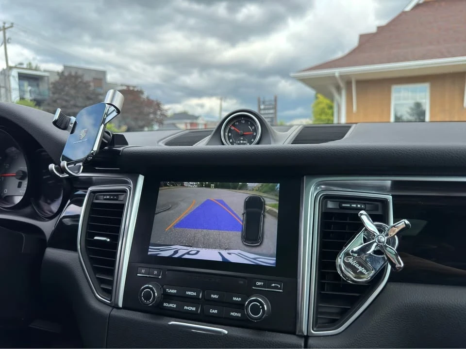 2018 Porsche Macan - Image 6 of 12