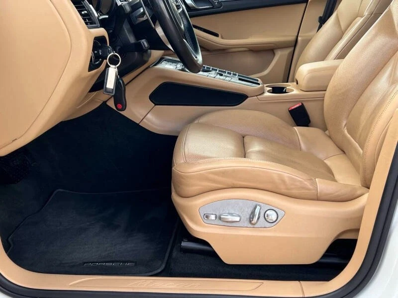 2018 Porsche Macan - Image 7 of 18