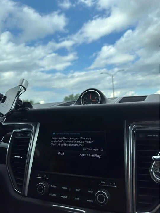 2018 Porsche Macan - Image 7 of 12