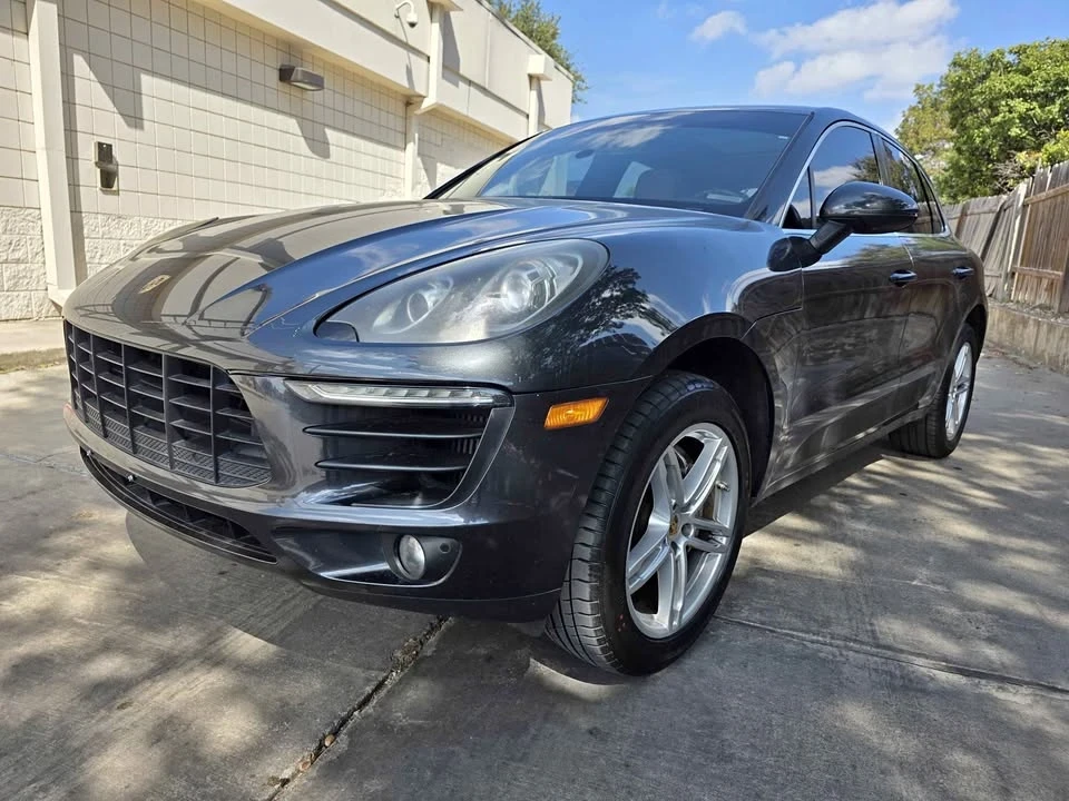 2018 Porsche Macan - Image 2 of 16