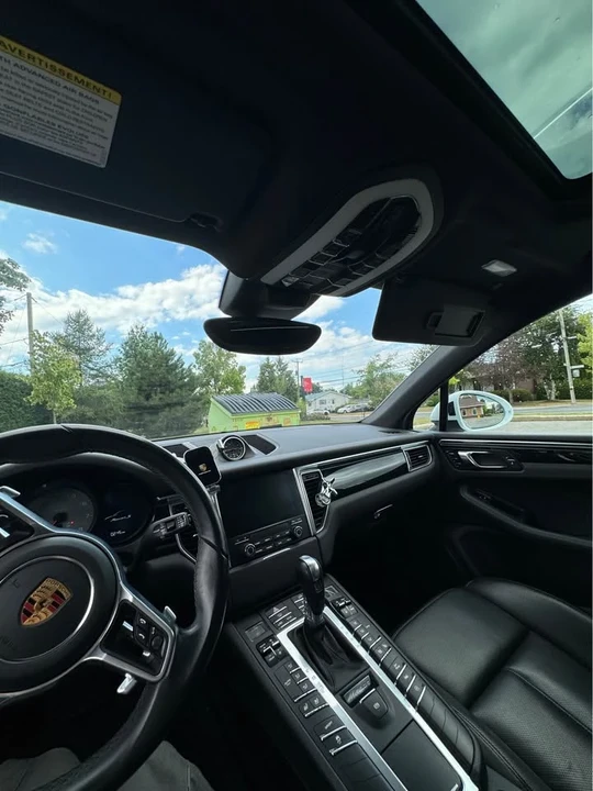 2018 Porsche Macan - Image 8 of 12