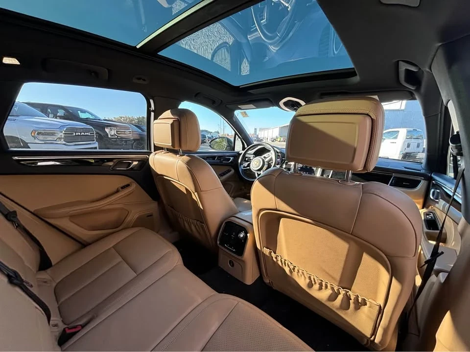 2018 Porsche Macan - Image 12 of 13