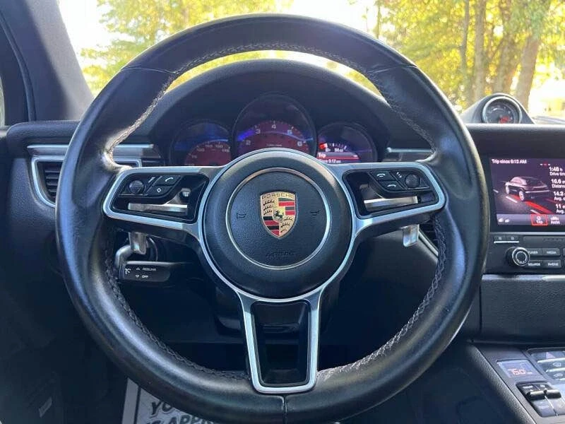 2018 Porsche Macan - Image 16 of 16