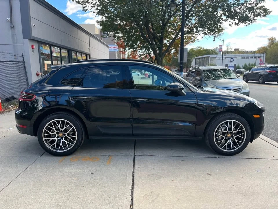 2018 Porsche Macan - Image 2 of 14
