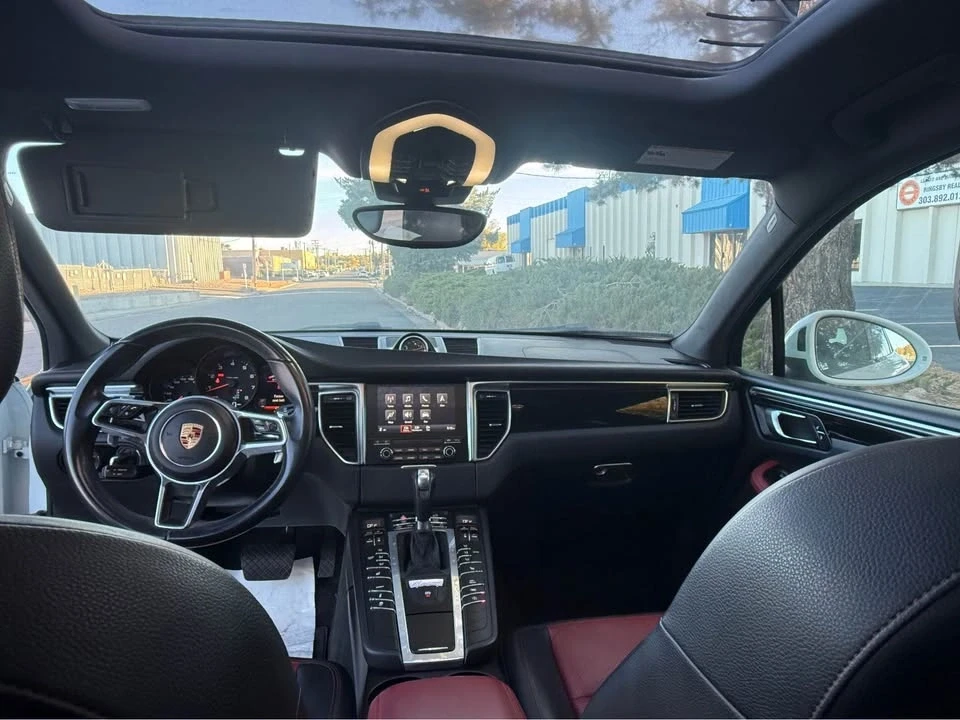 2018 Porsche Macan - Image 10 of 13
