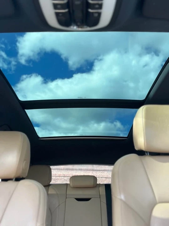 2018 Porsche Macan - Image 6 of 14