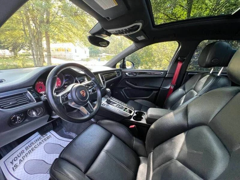 2018 Porsche Macan - Image 9 of 16