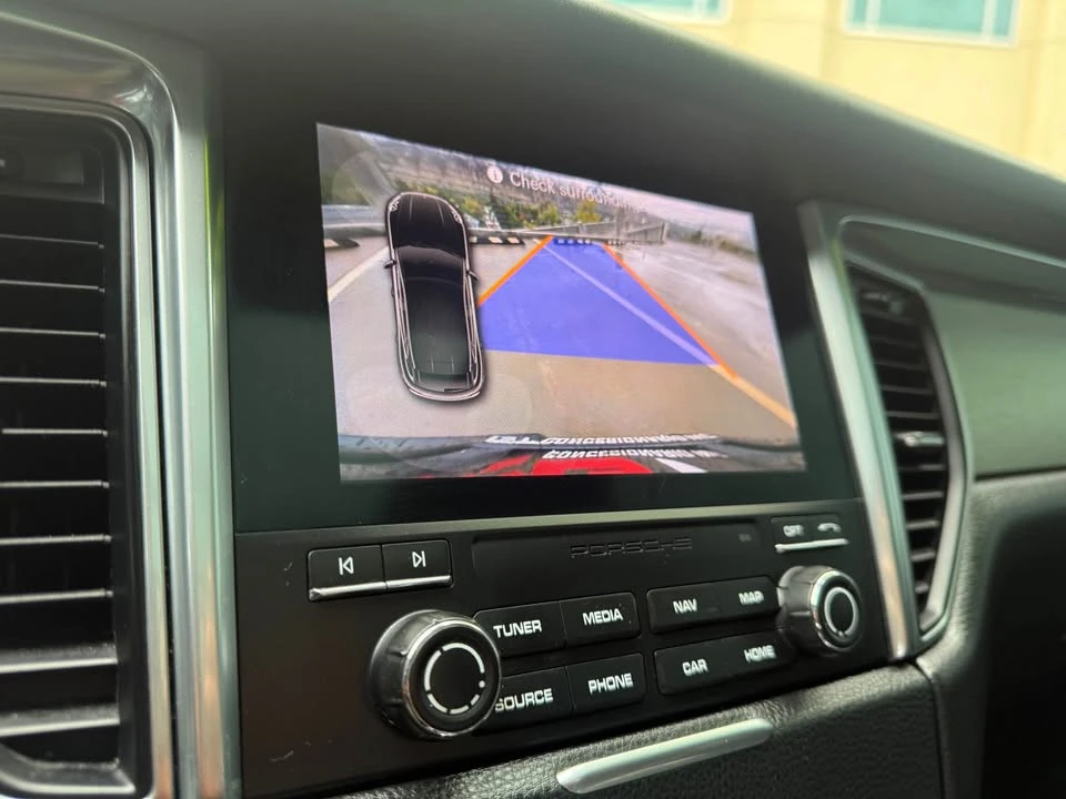 2018 Porsche Macan - Image 5 of 19