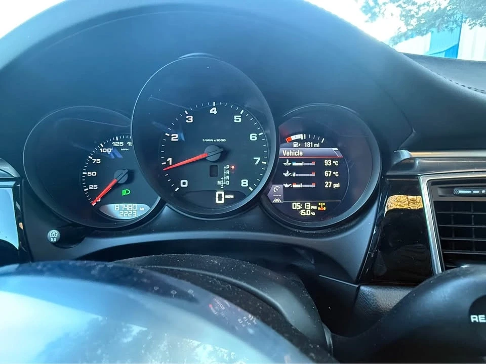 2018 Porsche Macan - Image 12 of 13