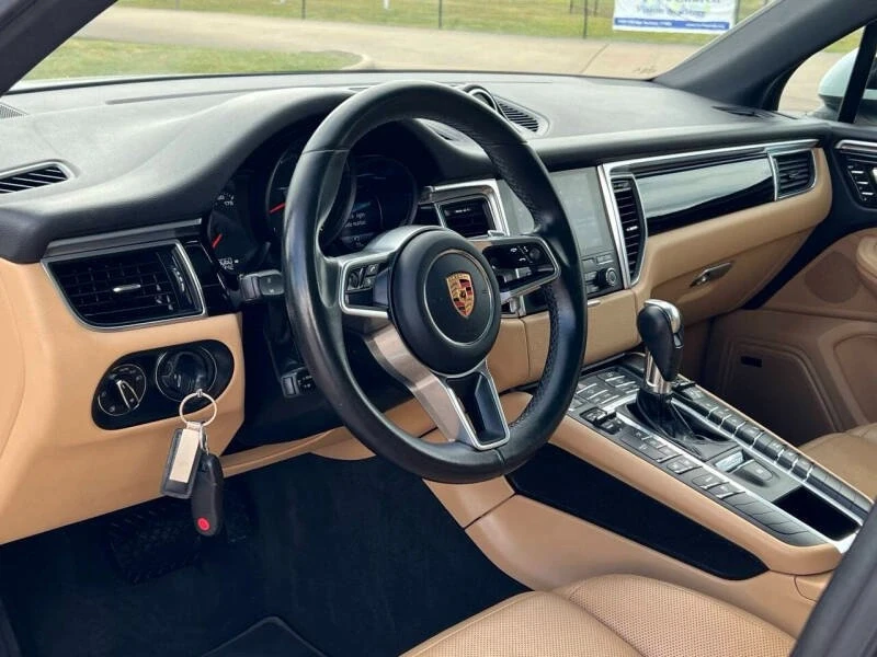 2018 Porsche Macan - Image 6 of 18