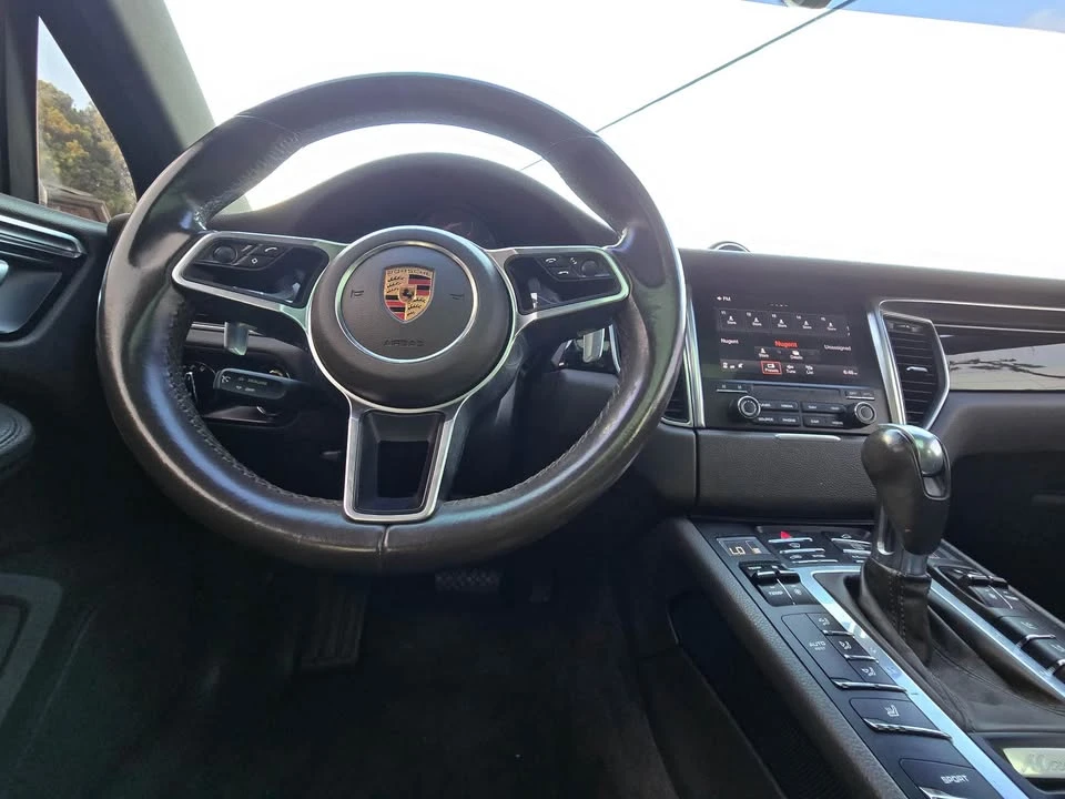 2018 Porsche Macan - Image 6 of 9