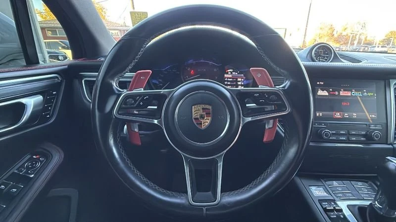 2018 Porsche Macan - Image 13 of 17