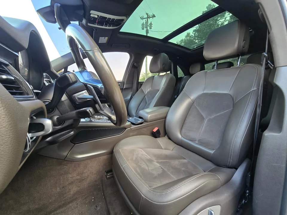 2018 Porsche Macan - Image 8 of 9
