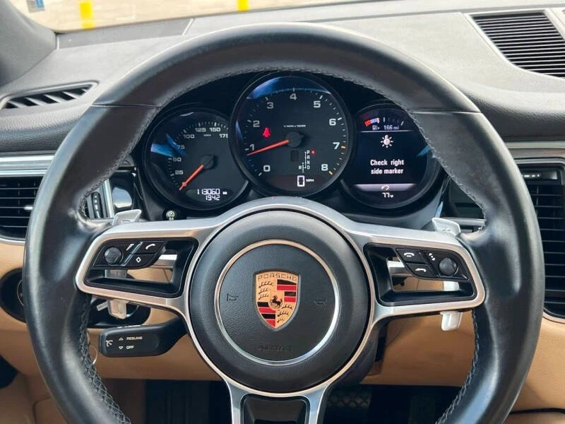 2018 Porsche Macan - Image 13 of 18