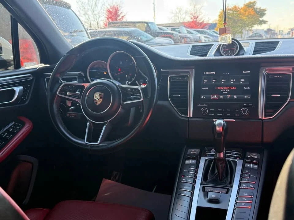 2018 Porsche Macan - Image 8 of 15