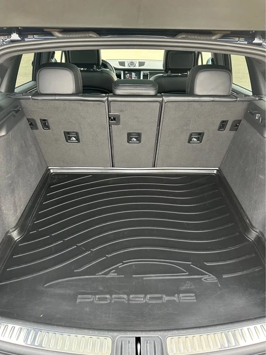 2018 Porsche Macan - Image 10 of 16