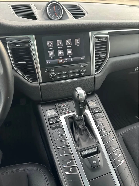 2018 Porsche Macan - Image 6 of 16