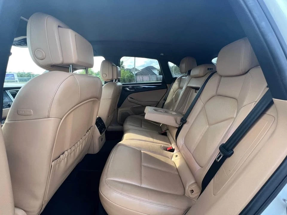 2018 Porsche Macan - Image 14 of 18