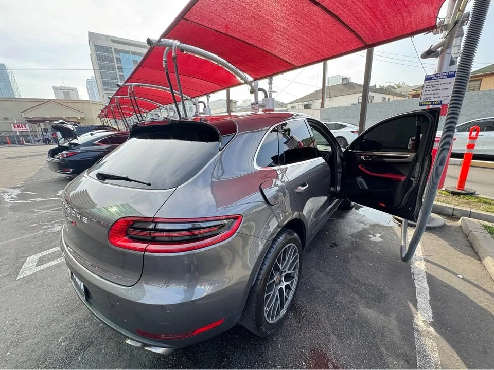 2018 Porsche Macan - Image 10 of 13
