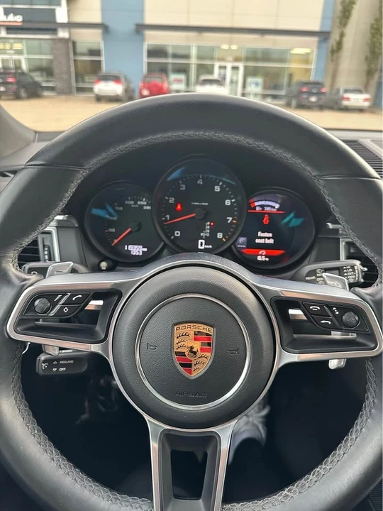 2018 Porsche Macan - Image 5 of 16