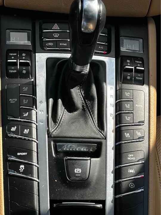 2018 Porsche Macan - Image 7 of 14