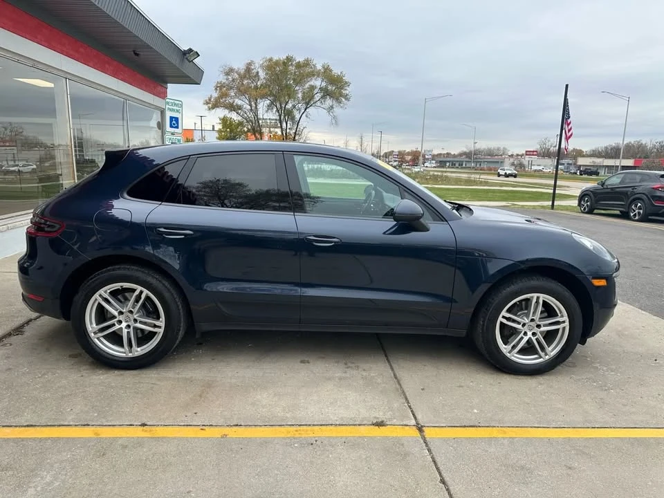 2018 Porsche Macan - Image 7 of 19