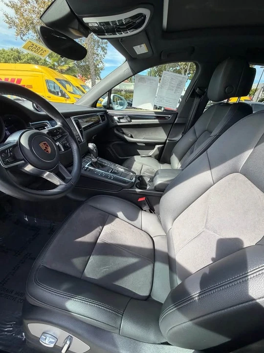 2018 Porsche Macan - Image 6 of 8