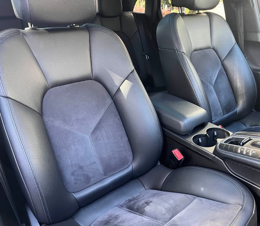2018 Porsche Macan - Image 15 of 19